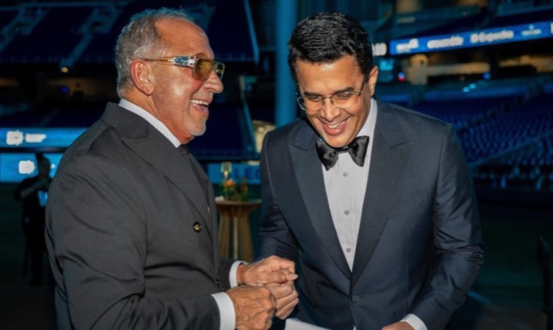 Emilio Estefan resalta crecimiento turístico y proyección internacional de RD